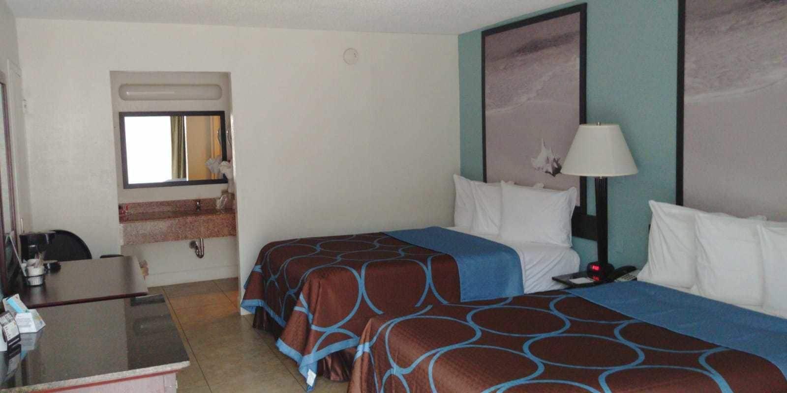 Super 8 By Wyndham St. Petersburg Hotell Exteriör bild
